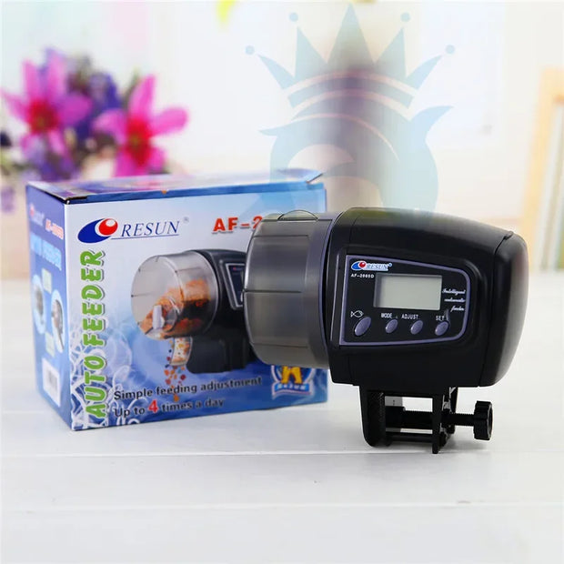 Resun AF-2 auto feeder with packaging on a white background