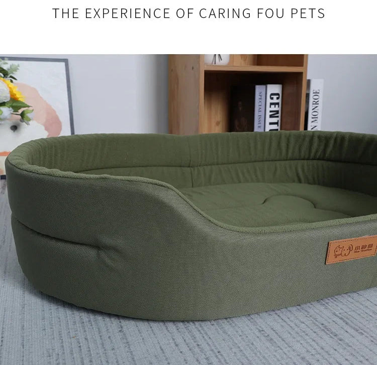Green pet bed with 'Xiao ShenXian' branding on a neutral background