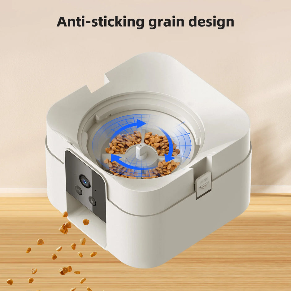 Pet food dispenser with anti-sticking grain design on a wooden surface